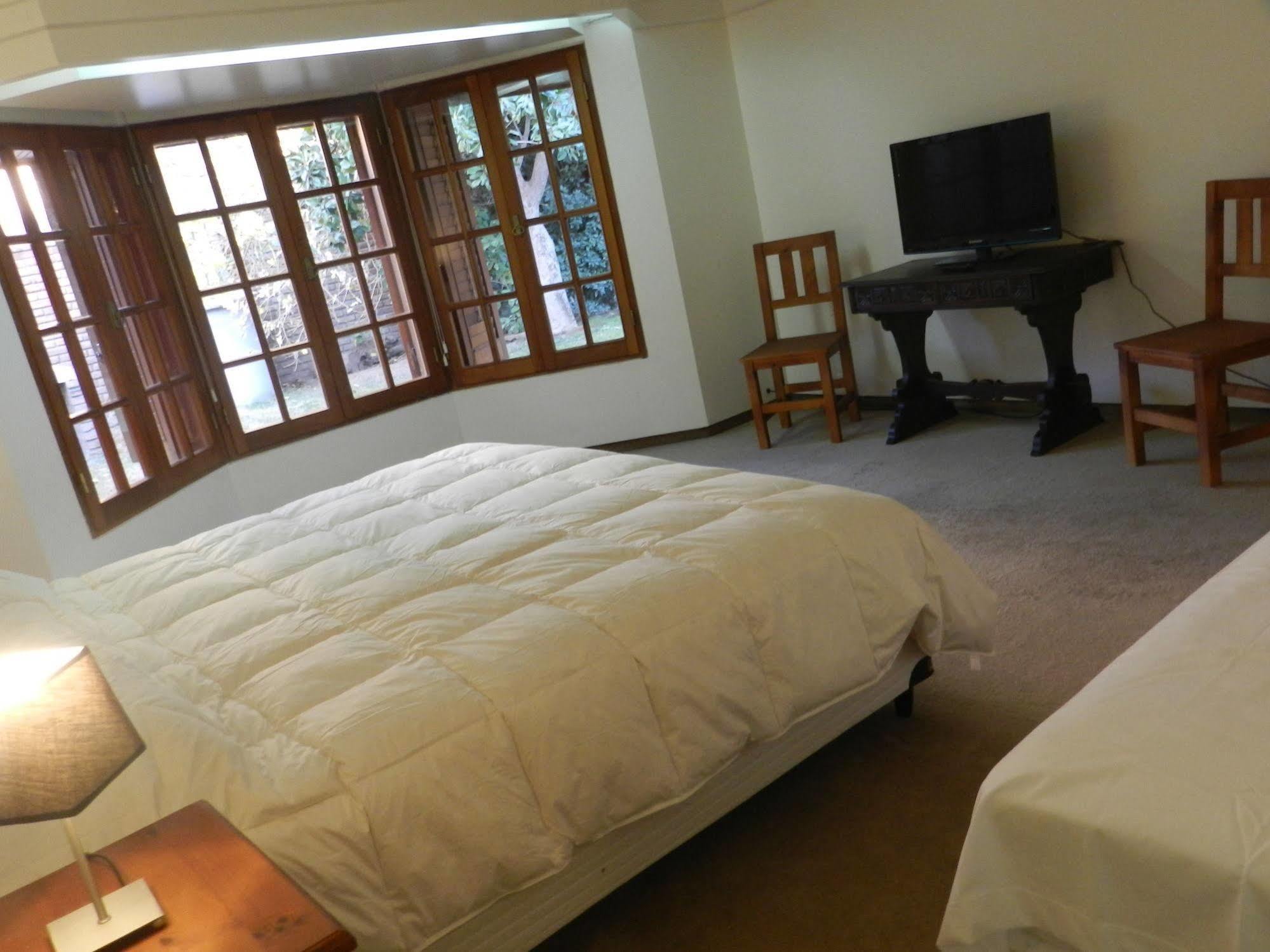 La Casona Del Rio Hotel Neuquén Kültér fotó
